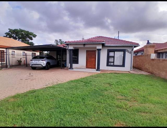 3 BEDROOM HOUSE FOR SALE IN ROSSLYN
